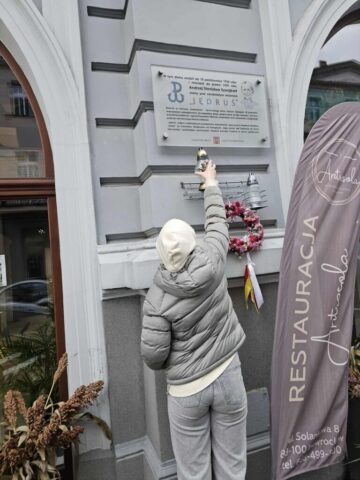 f51410b0-4a84-4e5b-a5e5-074847536979